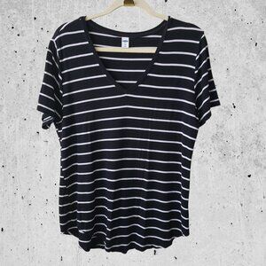 Black and White Striped V-Neck T Shirt Size M